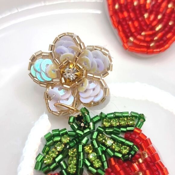 New C&C CALIFORNIA Strawberry beeded earrings - Picture 5 of 8
